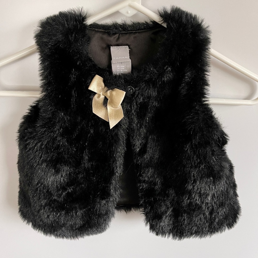 Tahari Black Faux Fur Vest Size‎ 24M